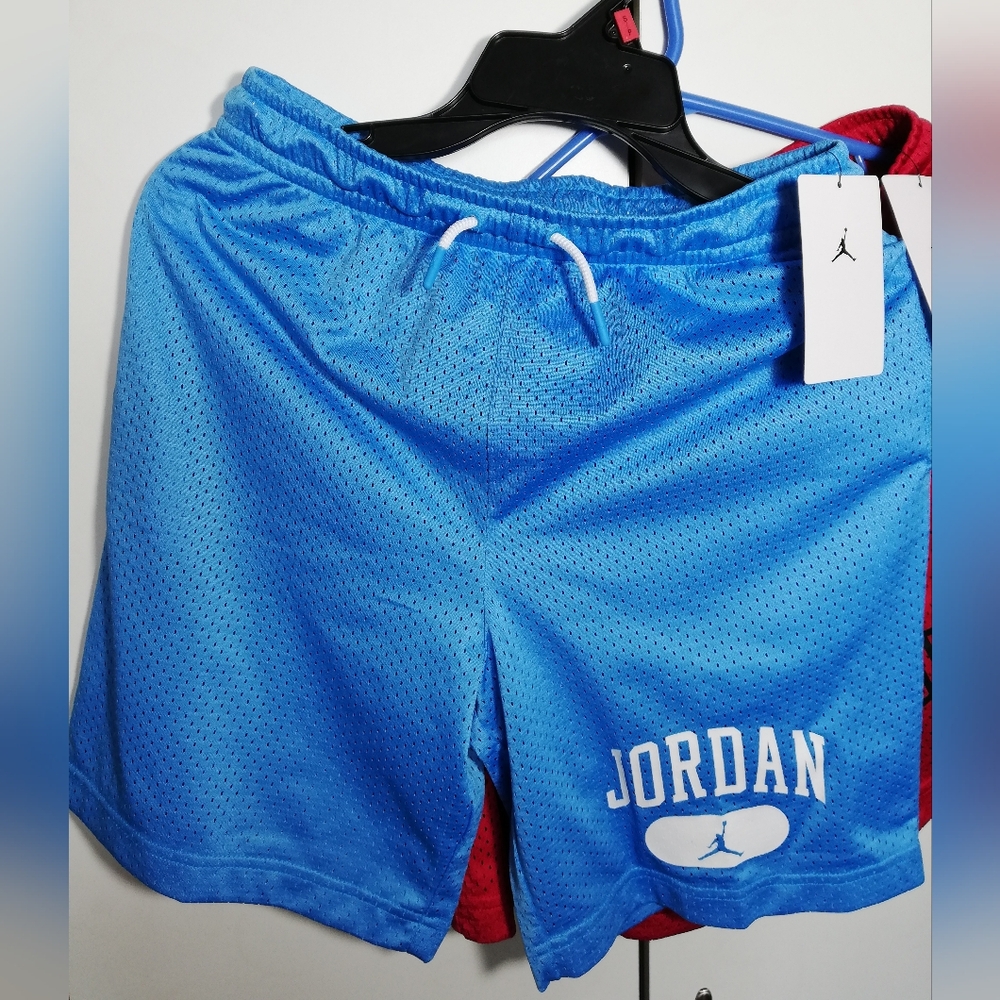 2 PAIRS OF SHORTS AIR JORDAN JUMPMAN US SIZE LARGE YOUTH BRAND NEW IN BAG